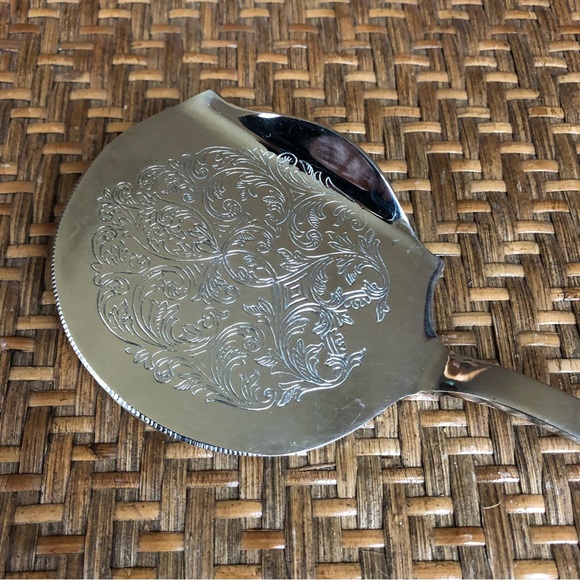 Vintage Raimond Tomato Server Silver Plate Ornate Floral - Picture 3 of 9